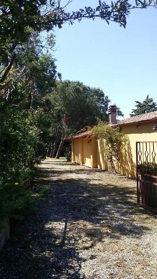 A Casa Cerreta Vila Collemezzano 0*,  Itália